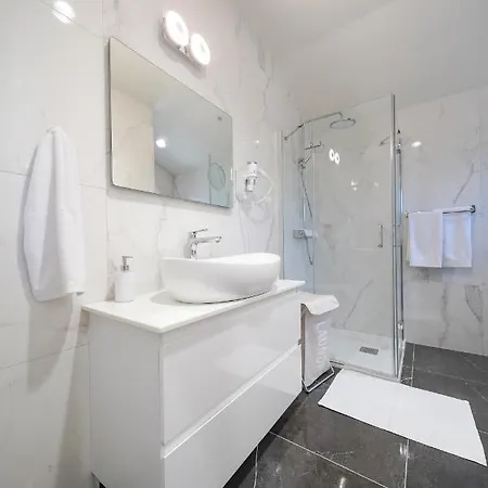 Apartment Vala 4 With Sea View & Private Pool * Pridraga