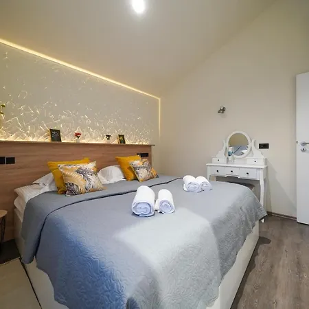 Apartment Vala 4 With Sea View & Private Pool Pridraga