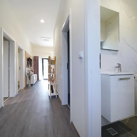 Apartmán Apartment Vala 4 With Sea View & Private Pool