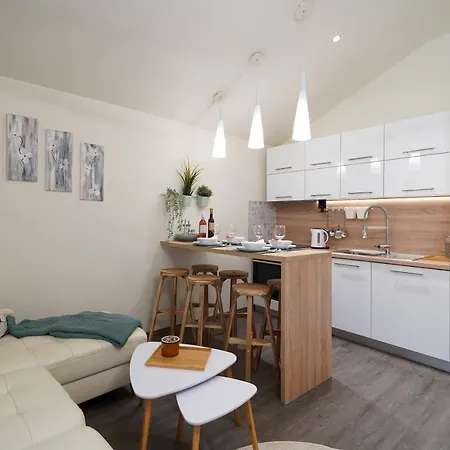 Apartmán Apartment Vala 4 With Sea View & Private Pool *