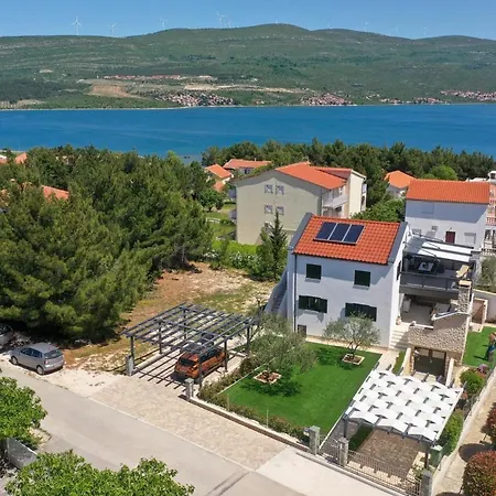 Apartmán Apartment Vala 4 With Sea View & Private Pool