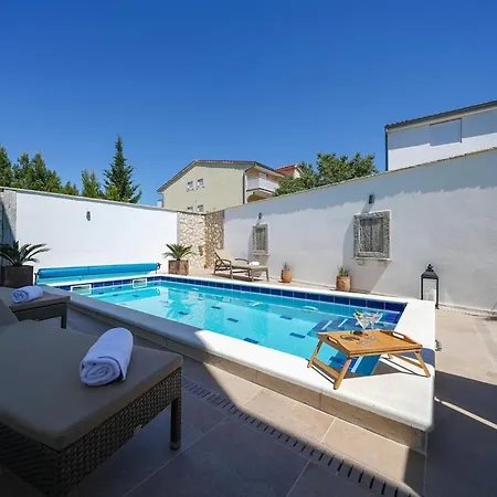 Apartmán Apartment Vala 4 With Sea View & Private Pool *