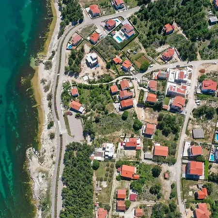 Apartment Vala 4 With Sea View & Private Pool Apartmán *