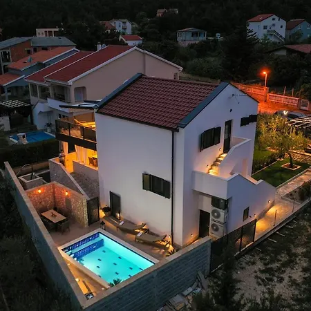 Apartment Vala 4 With Sea View & Private Pool Apartmán *